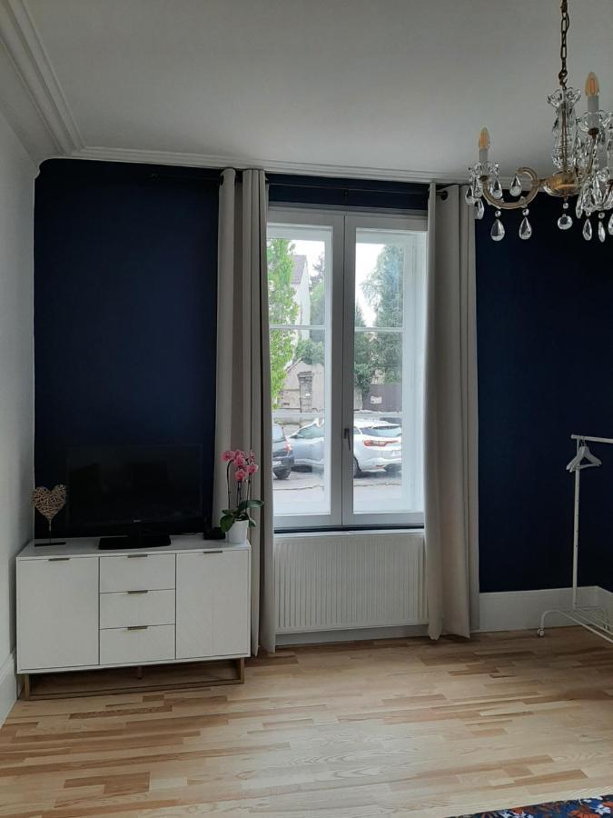 Suite Yves Klein - Proche Gare Et Centre-Ville- Entree Privee Remiremont Kültér fotó